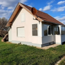 1Voll möbliertes Ferienhaus mit Weinkeller am Sághegy