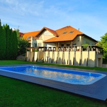 1ctelki-luxus-csaladi-haz-medencevel-cecilialux-landhaus