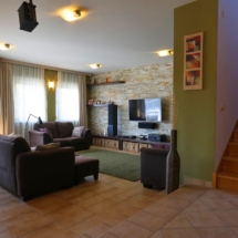 2telki-luxus-csaladi-haz-medencevel-cecilialux-landhaus