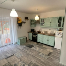 1ba„Balaton 30 perc, Igal 20 km